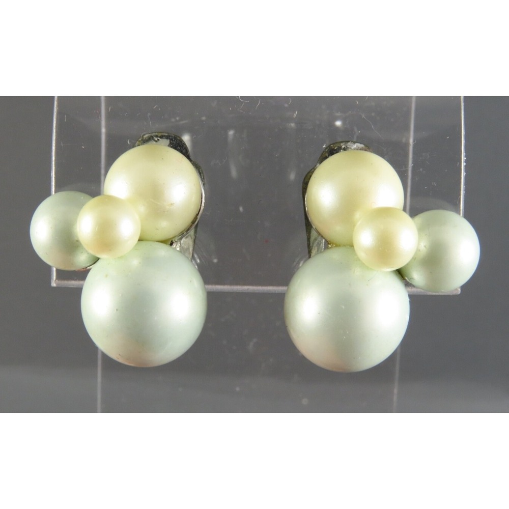 VTG MARVELLA CLIP-ON EARRINGS Silver Tone PALE BLUE & CREAM FAUX PEARLS Cluster